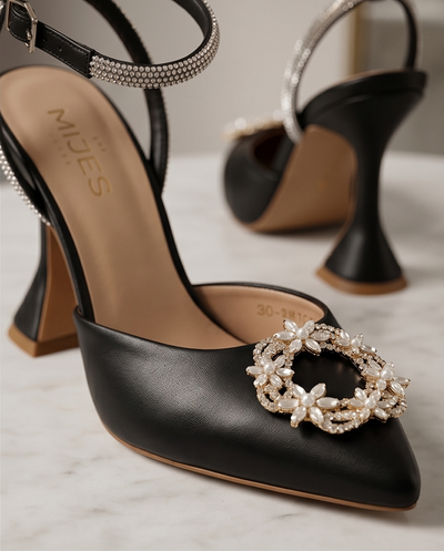 Escarpins noirs à brides
