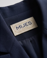 Robe blazer bleu plissée