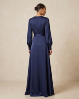 Maxi robe satinée bleu marine