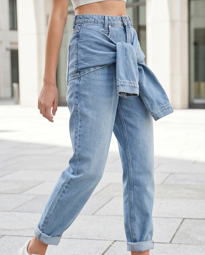 Jeans Mom Style
