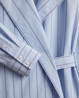 Blouse bleu ciel à rayures