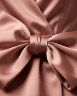 Robe portefeuille en satin poudré