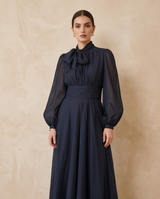 Robe vaporeuse légère bleu nuit