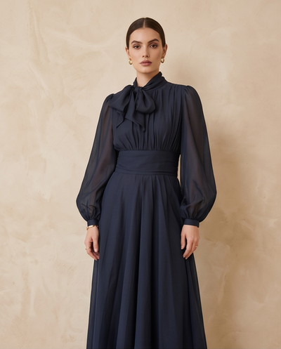 Robe vaporeuse légère bleu nuit