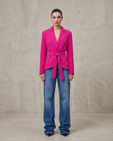 Veste rose avec ceinture